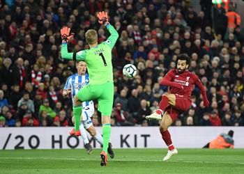 محمد صلاح يواصل صناعة التاريخ بأرقم قياسية جديدة بعد هدفه في شباك هدرسفيلد