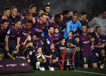 بعد فوزه بلقب الموسم الحالي تعرف على عدد القاب برشلونة في الدوري الإسباني مقارنة بريال مدريد