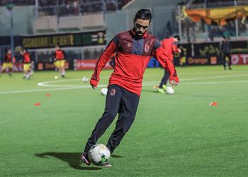 الشحات ينتظم في مران الأهلي اليوم ومدرب الأحمال يطمئن على ظهير الفريق قبل مواجهة الطلائع