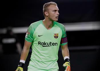 سيليسين يعلن رحيله عن برشلونة ويوجه نصيحة لدي ليخت