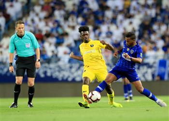 بالفيديو التعاون يهزم الهلال من جديد ويحرمه من صدارة الدوري السعودي