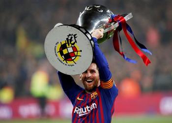 روبرتسون يكشف خطته لإيقاف ميسي قبل مواجهة برشلونة في دوري الأبطال