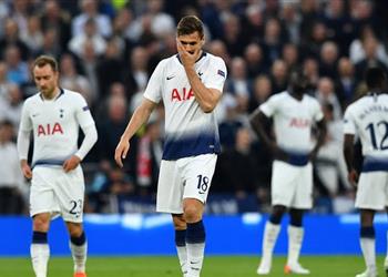 مدرب إنجلترا السابق ينتقد أداء توتنهام أمام أياكس مخيب للآمال