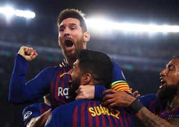 بالفيديو ميسي يعادل رقم كريستيانو رونالدو ويصل للهدف رقم 600