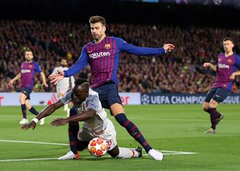 بالفيديو تصرف ماني يثير غضب جماهير ليفربول أمام برشلونة