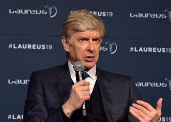 فينجر يلوم فان دايك تفاجأت برد فعله في هدف برشلونة الأول