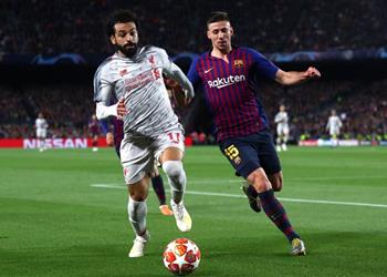 آس لينجليت يفقد أسنانه بسبب محمد صلاح