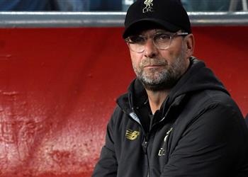 كلوب يعلن انتهاء موسم نجم ليفربول وغيابه عن مواجهة برشلونة