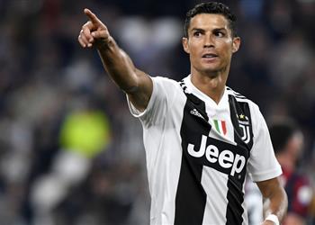 كريستيانو رونالدو يوضح هل ينهي مسيرته في برشلونة
