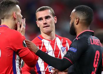 برشلونة حائر بين جريزمان ولاكازيت