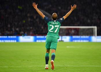 لوكاس مورا يدخل تاريخ دوري الأبطال بثلاثيته في شباك أياكس