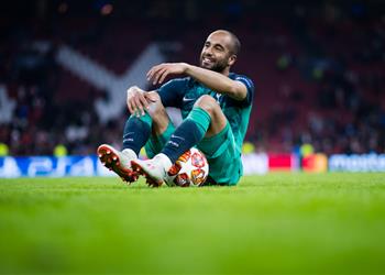 لوكاس مورا من المستحيل تفسير ما حدث أمام أياكس