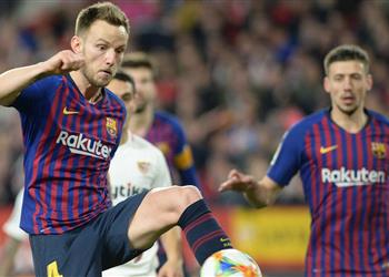 وكيل راكيتيتش يوضح مصيره من الاستمرار مع برشلونة