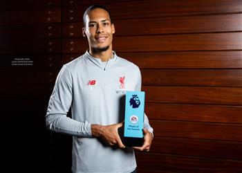 رسميا فان دايك لاعب الموسم في البريمرليج