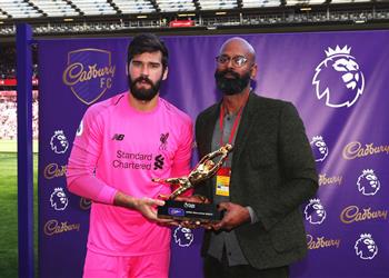 فيديو أليسون يحصد جائزة القفاز الذهبي في الدوري الإنجليزي