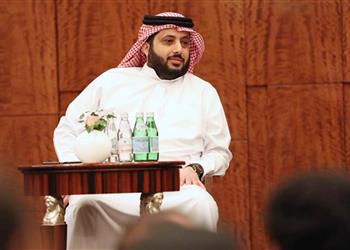 تركي آل الشيخ يدافع عن خالد الدرندلي بعد أزمة صورتهما