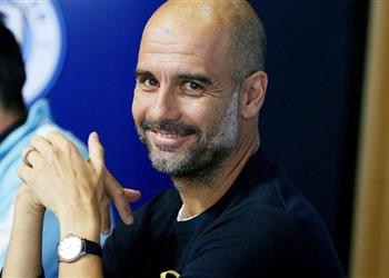 جوارديولا يتفوق على كلوب ويفوز بجائزة أفضل مدرب في الدوري الإنجليزي
