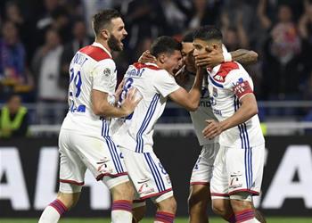 تقارير ليفربول يراقب ثلاثة لاعبين من ليون قبل بداية الميركاتو الصيفي