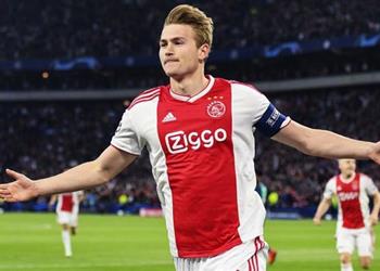 رايولا يفتح المزاد على دي ليخت ويوفنتوس يزاحم برشلونة على الصفقة