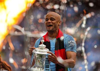 كومباني يختار جو هارت ضمن الفريق المثالي لمانشستر سيتي