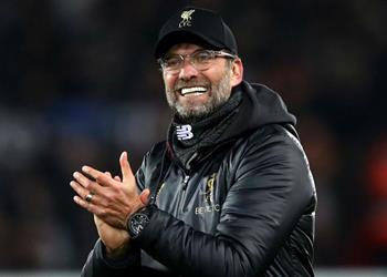 ليفربول يرصد ظهير ليدز يونايتد في ميركاتو الصيف