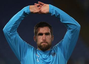 مارسيليا يعرض ستروتمان على طاولة مانشستر يونايتد