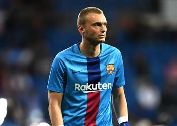 برشلونة يحدد بديلين لسيليسين