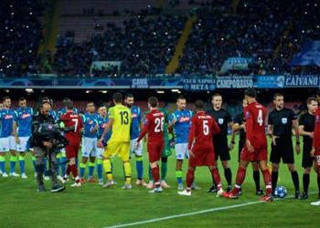 نابولي يتواصل مع ليفربول لضم مدافعه