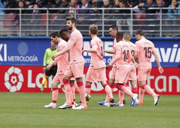 The Times صراع ثلاثي إنجليزي على ضم لاعب برشلونة