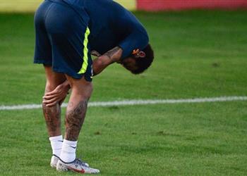 الإصابة تبعد نيمار عن تدريبات المنتخب البرازيلي