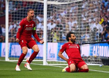 صورة رد فعل سيء من جماهير توتنهام ضد محمد صلاح في نهائي دوري أبطال أوروبا