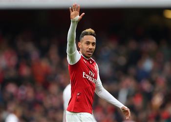 أوباميانج مطلوب في الدوري الصيني براتب مغري