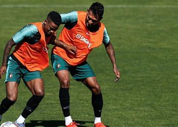 مينديز يخبر برشلونة برغبة سيميدو بعد عرض أتلتيكو مدريد