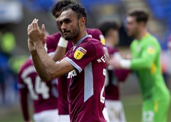 لاعب أستون فيلا السابق أحمد المحمدي غير مؤهل للعب في البريمييرليج