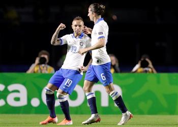 إيفرتون سواريس يغازل مانشستر يونايتد