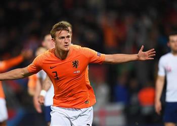 موندو ديبورتيفو توضح آخر تطورات مفاوضات برشلونة ودي ليخت