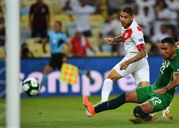 بالفيديو بيرو تفوز على بوليفيا بثلاثية وتتصدر مجوعتها مؤقت ا