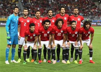 منتخب مصر بالزي التقليدي أمام زيمبابوي في افتتاح كأس أمم إفريقيا 2019