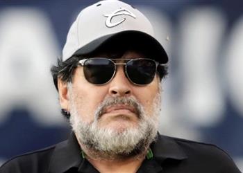 تقارير أرجنتينية تثير الجدل حول إصابة مارادونا بالزهايمر ومحاميه يوضح حقيقتها