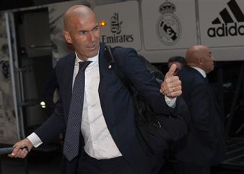زيدان يعلق للمرة الأولى على صفقات ريال مدريد الجديدة