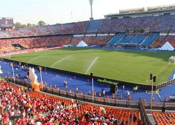 صور الجماهير تملأ استاد القاهرة قبل مباراة مصر وزيمبابوي في افتتاح أمم إفريقيا
