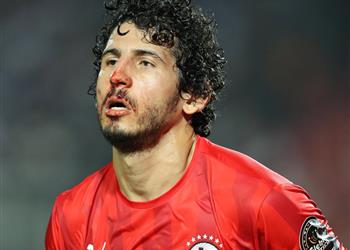 وست بروميتش يشيد بأداء أحمد حجازي في مباراة مصر وزيمبابوي