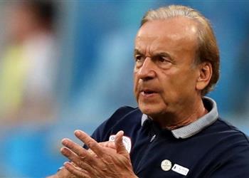 تقارير منتخب نيجيريا يفكر في استبدال مهاجمه المصاب بلاعب ليستر سيتي بأمم إفريقيا