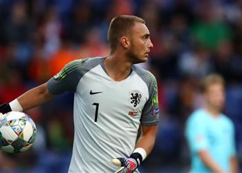 تمت موندو ديبورتيفو تكشف تفاصيل صفقة تبادلية بين برشلونة وفالنسيا