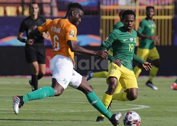 مهاجم جنوب إفريقيا يعدد اسباب الخسارة من كوت ديفوار ويؤكد سنتحسن أمام ناميبيا
