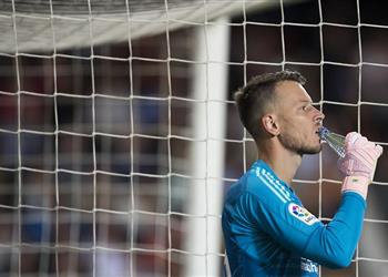 تقارير تكشف موعد انضمام نيتو الرسمي إلى برشلونة