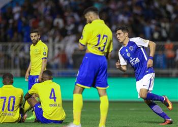 تقرير مغربي الأهلي والزمالك يهتمان بضم أشرف بن شرقي