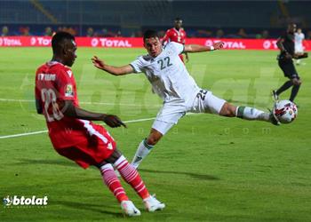 إسماعيل بن ناصر درسنا السنغال جيد ا وعلينا تقديم 200 من أدائنا لإسعاد الشعب الجزائري