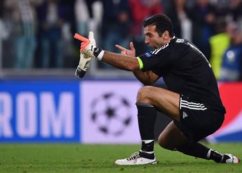 بوفون يوجه رسالة قوية لمنتقدي هيجوايين