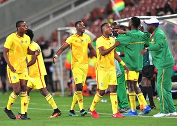 لاعبو زيمبابوي يوافقون على خوض مواجهة الكونغو الديمقراطية بعد انتهاء أزمة الم ستحقات